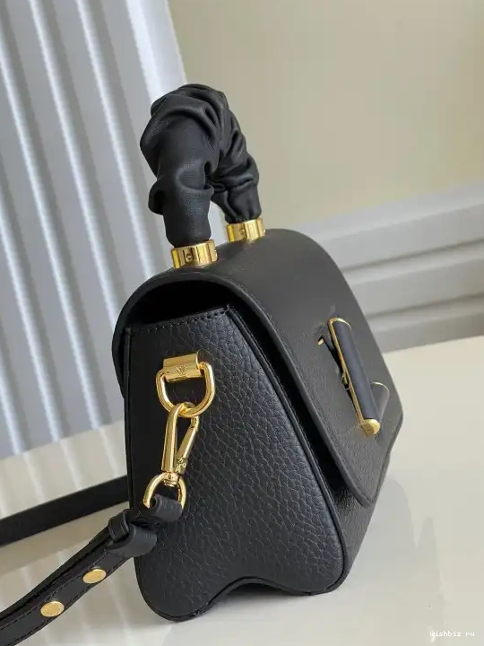 WIS TWIST LOUIS VUITTON MM 0426